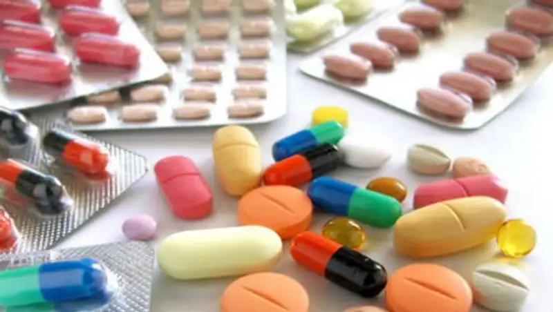 Нужно законодательно закрепить право Минздрава регулировать цены на все лекарства - Л. Пак