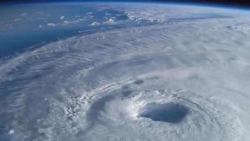 Самая большая за десятилетие озоновая дыра образовалась над Антарктикой