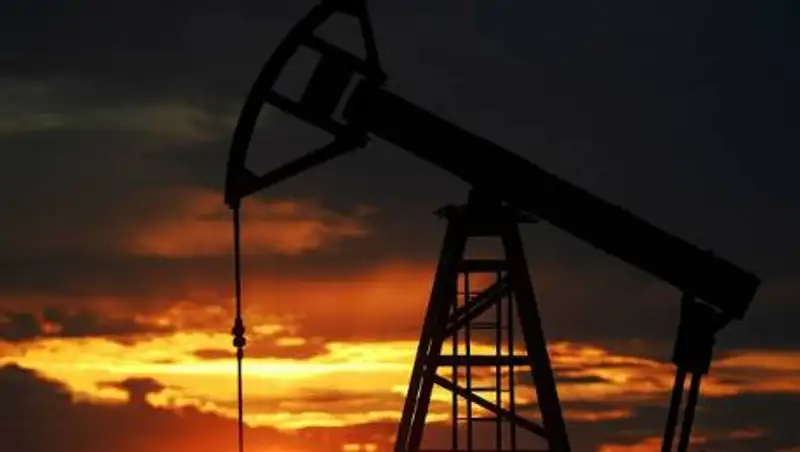 Цена нефти Brent превысила $48 за баррель впервые с 6 марта