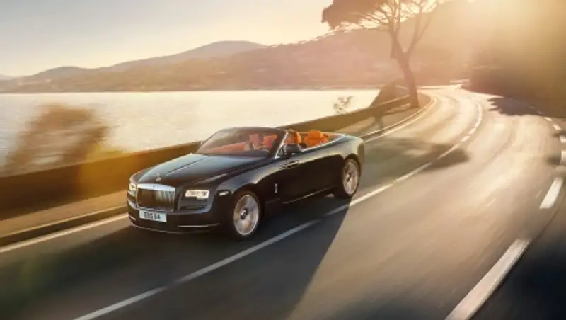 Rolls-Royce выпустил совершенно новый кабриолет