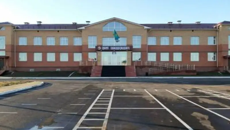 В Акмолинской области активно решается вопрос трехсменности школ