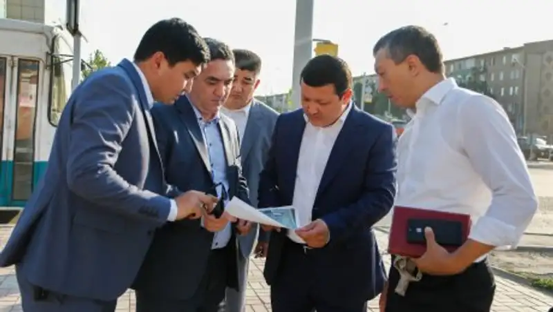 Аким Атырау поручил разобраться с автомобильными пробками в часы пик