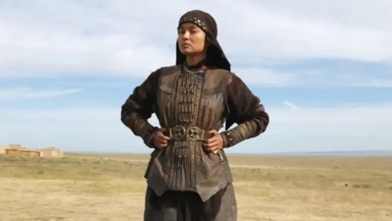 Бибигуль Актан работает каскадером в фильме "Томирис"