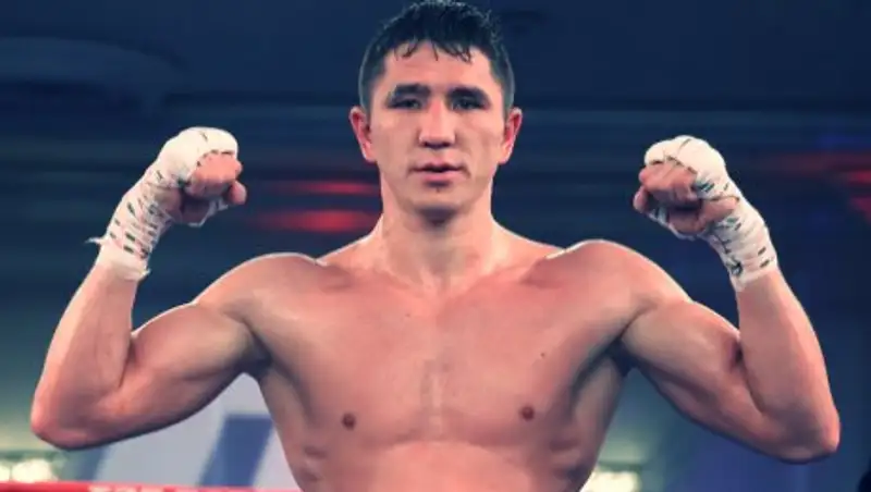 Казахстанские боксеры отправили соперников в нокаут на вечере бокса в США