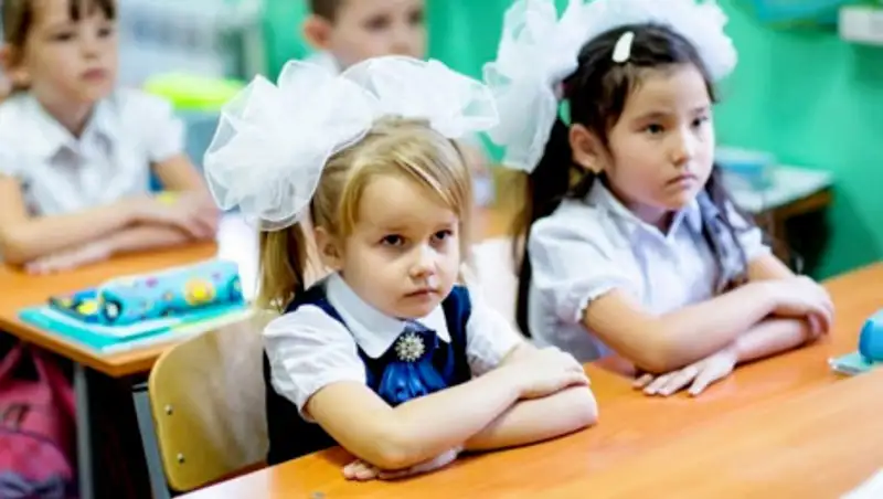 Отправлять ли детей в школу: рекомендации Комаровского прокомментировали в Минздраве