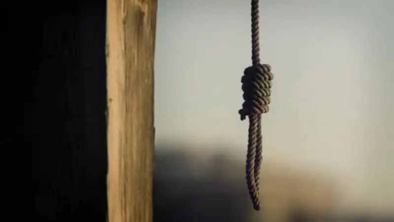 В Мангистау нашли повешенным молодого мужчину