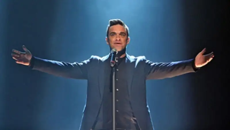 Робби Уильямс потребовал грибы и гримерку отцу на российских гастролях