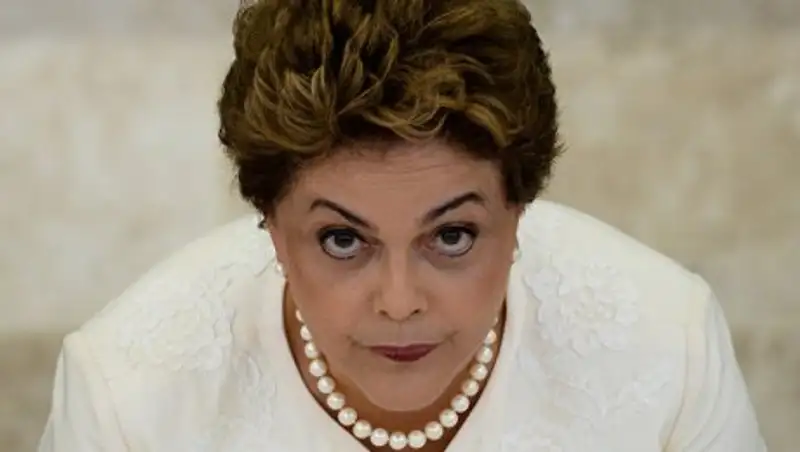 Дилма Роуссефф окончательно покинула президентскую резиденцию