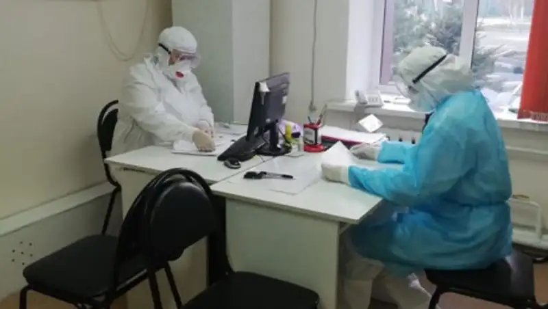 Названо число мест, подготовленных для больных COVID-19 в Алматы