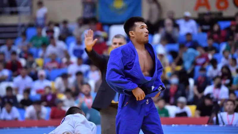 Сборная Казахстана по дзюдо уступила японцам на ЧА в медальном зачете