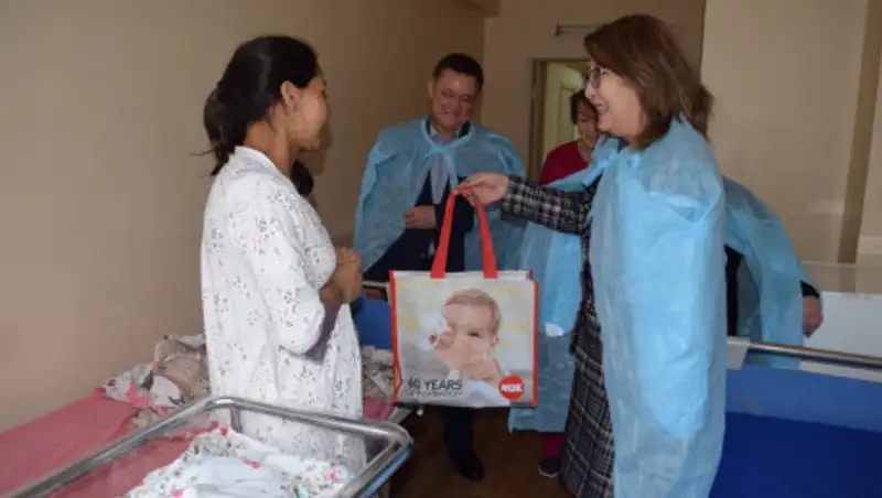 В новогоднюю ночь в Алматы  родилось 25 детей