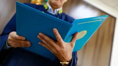 Двум чиновникам дали реальные сроки за растрату 190 млн бюджетных тенге в Косшы, фото - Новости Zakon.kz от 30.10.2023 17:35