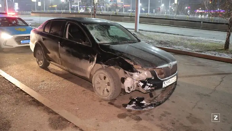 разбитое авто, фото - Новости Zakon.kz от 10.12.2021 07:30