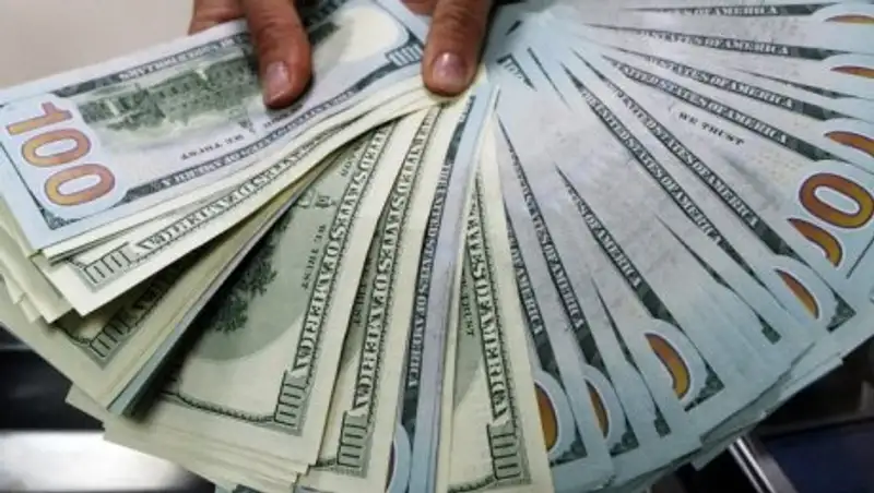 Курс доллара составил 371,57 тенге на торгах