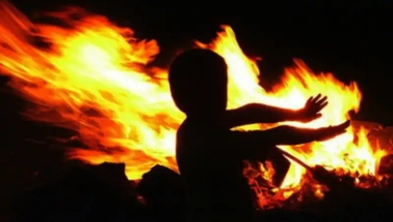 Карагандинский школьник спас из горящего дома маленьких брата и сестру