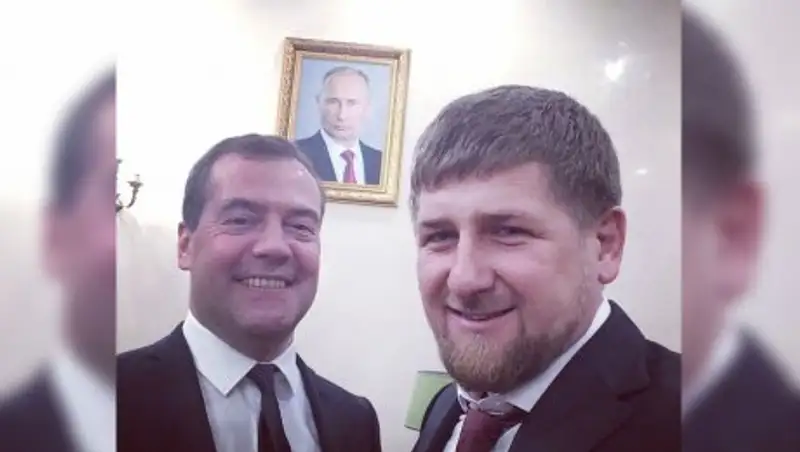 Кадыров показал «традиционное» селфи с Медведевым