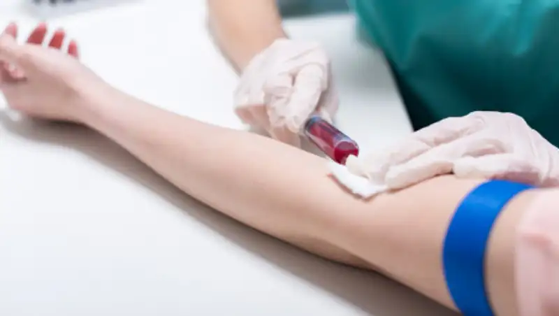 61 экспресс-тест на коронавирус в Нур-Султане дал положительный результат