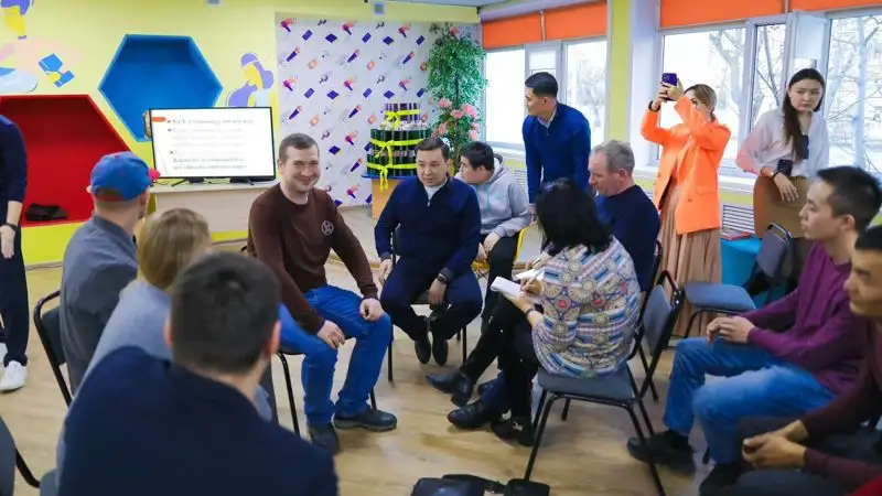 "Каждый, кто владеет казахским, должен помочь хотя бы одному изучить его" - основатель клубов "Сөйле"