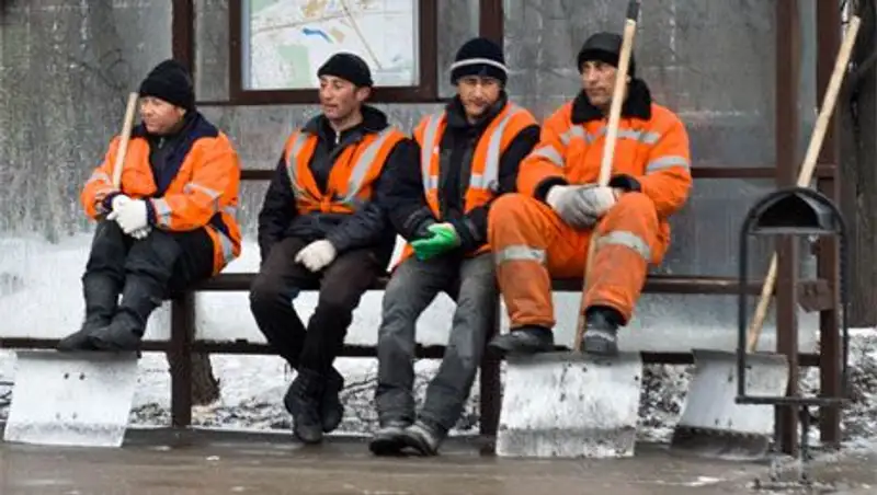 Каждый карагандинец может пригласить к себе на работу не больше 5 гастарбайтеров