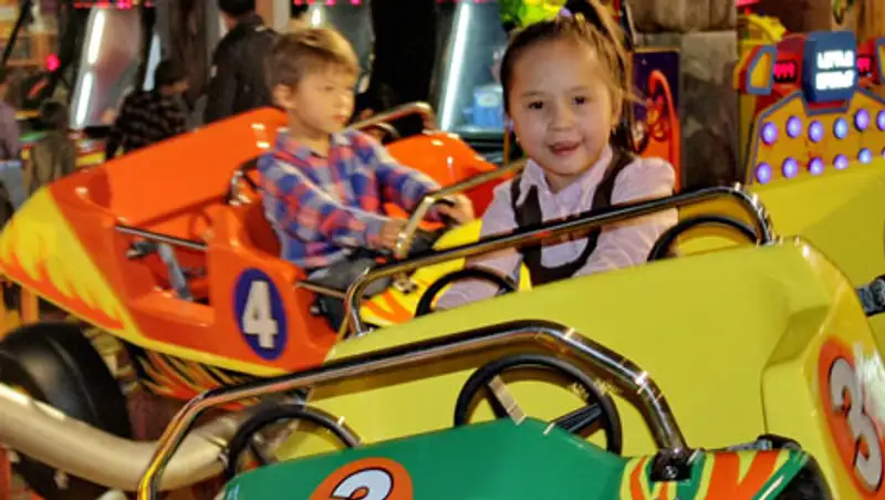 Волшебная страна открыла свои двери (фото)