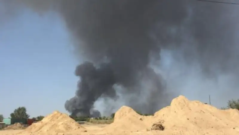 В Алматы в мкр.Алгабас близ ТЭЦ-2 загорелся производственный цех