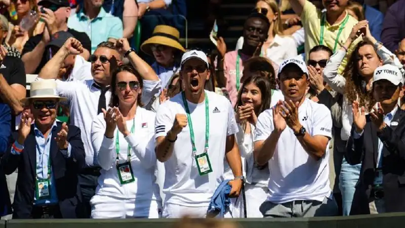 Елена Рыбакина обратилась к болельщикам