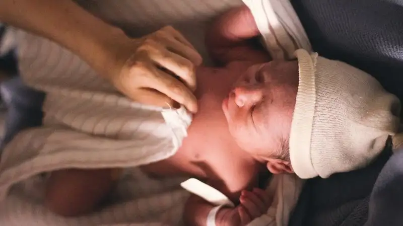 Космос, Ұран, Океана: какие необычные имена дают детям в Казахстане