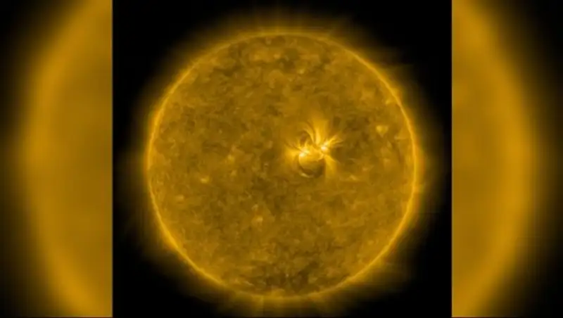 Астрономы обнаружили в центре Солнца гигантское пятно