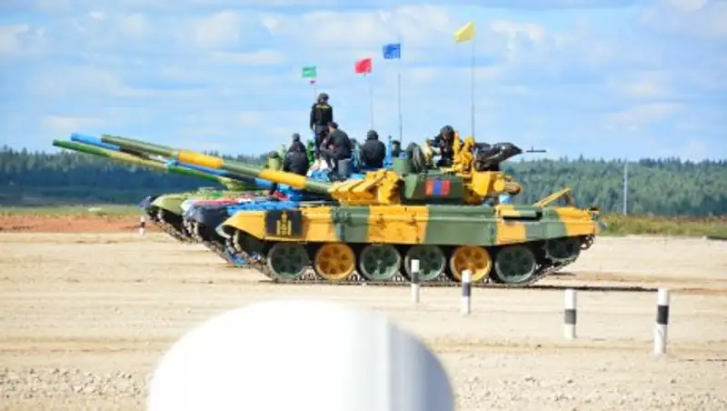 Танкисты Вооруженных Сил Казахстана вышли в финал конкурса «Танковый биатлон» 