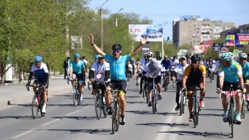 1500 жителей Атырау приняли участие в велопробеге Атырау