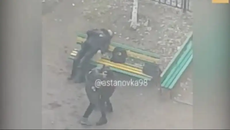 Школьников "под кайфом" сняли на видео в Астане