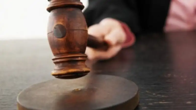 На 3 года осужден следователь за получение взятки в Жамбылской области