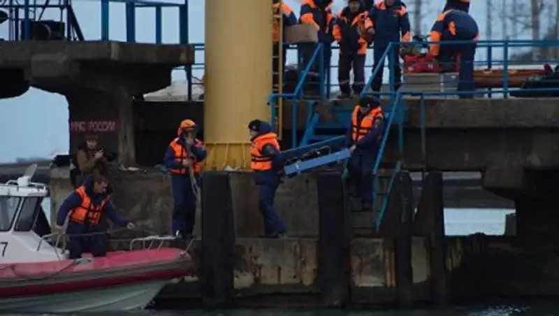 Часть обнаруженных фрагментов Ту-154 подняли на поверхность