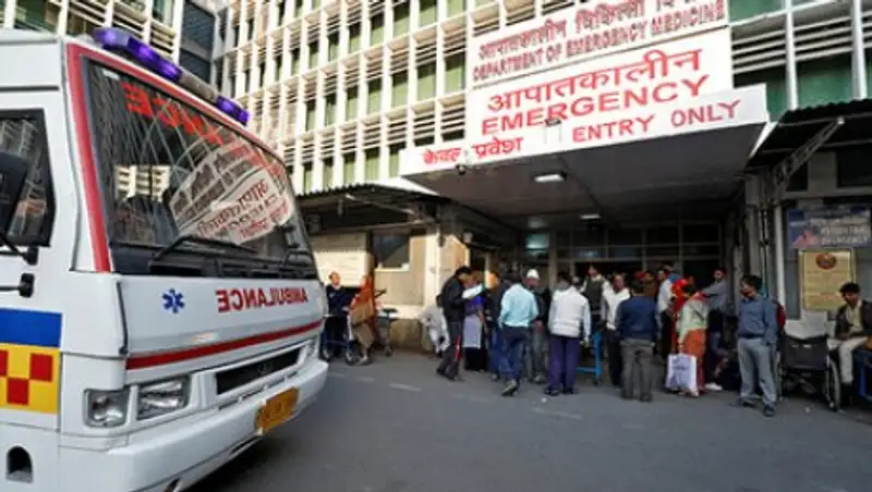 Житель Индии отрубил топором пенис сына, чтобы изгнать из дома злых духов