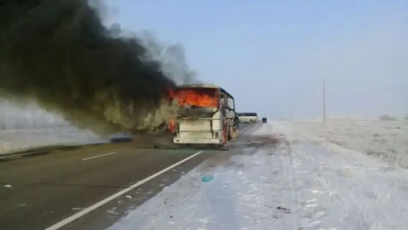 В сгоревшем автобусе могли перевозить большое количество топлива