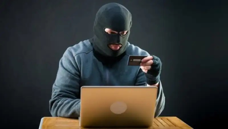 Работники банка крали деньги со счетов вкладчиков