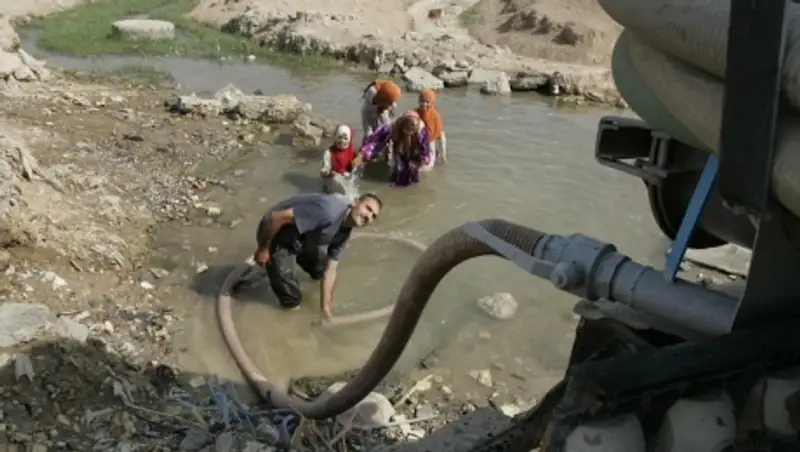 Депутаты парламента Ирака требуют ввести в стране режим ЧП из-за распространения холеры