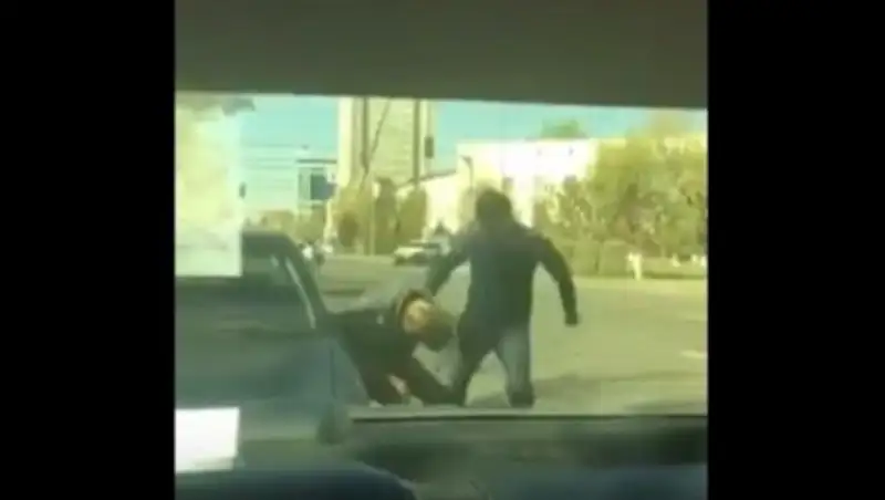 Избитый молодым водителем астанчанин отказался от претензий