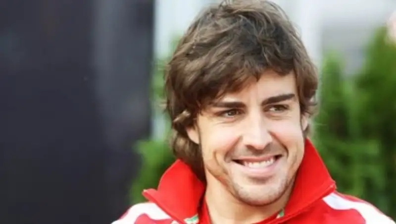 Пилот "Формулы-1" Фернандо Алонсо впечатлен научным подходом "Хонды"