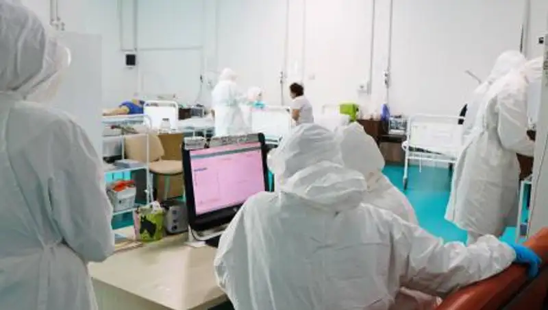 Почти 600 казахстанцев с КВИ находятся в тяжелом состоянии