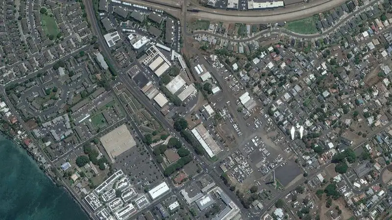 Разрушенный огнем город Лахайна на Гавайях показали со спутника