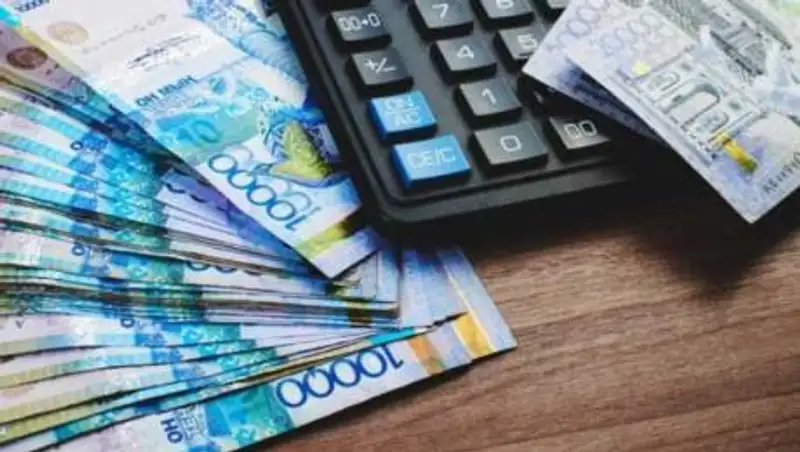 Снятие пенсионных накоплений: казахстанцам одобрили почти 213 млрд тенге