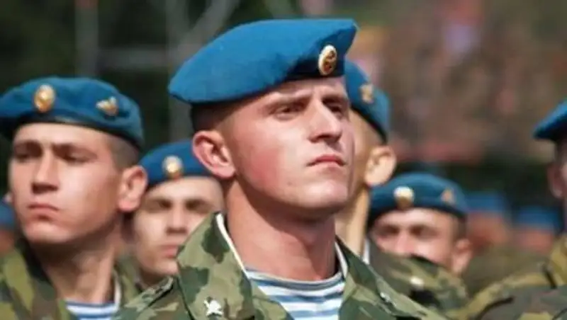 Псковских десантников наградили за выполнение боевых заданий