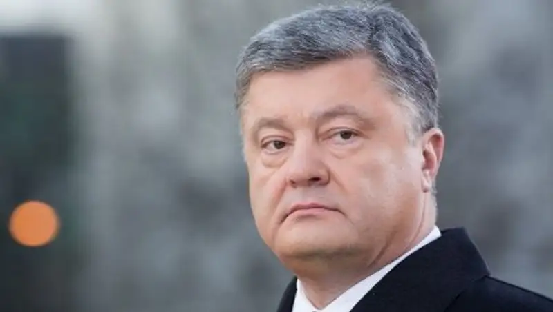 Порошенко пообещал «не оставить без поддержки» жителей Крыма