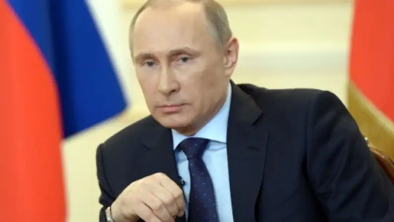 Большинство россиян в 16-й раз подряд назвали Путина человеком года