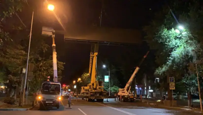 На дорогах Алматы наводят порядок