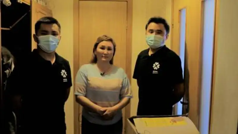 Тысячу продуктовых корзин раздали волонтеры столичным семьям