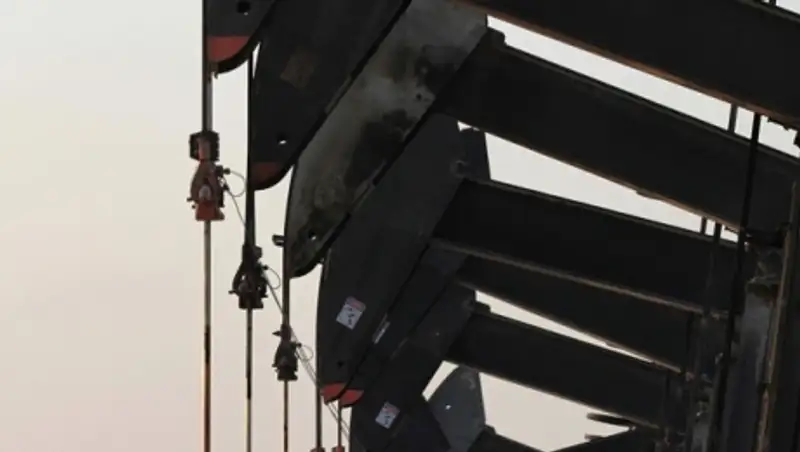 Нефтяные цены вновь опустились ниже $40 за баррель