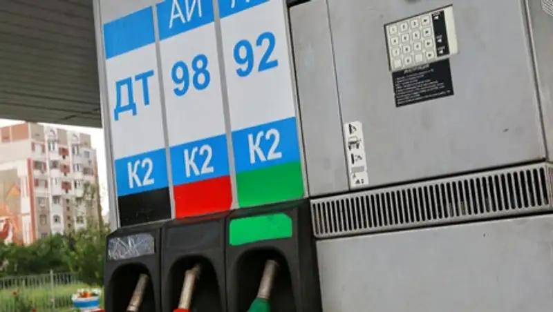  С левым бензином наконец-то начнут бороться