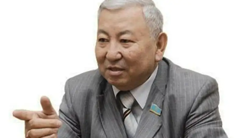 Мажилисмен Мырзахметов обиделся на главу «Казпочты»